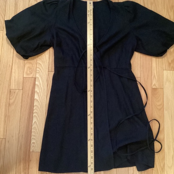 NWOT. Linen Blend, with cotton, black, puff sleeve wrap dress, size S, Old Navy - Picture 5 of 10